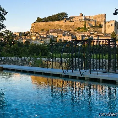 Hotel Le Clair De La Plume - Teritoria Grignan