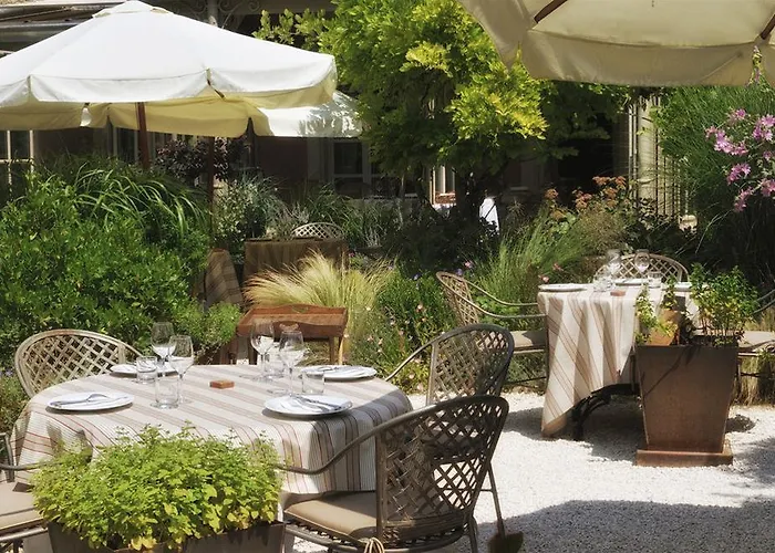 Hotel Le Clair De La Plume - Teritoria 4*